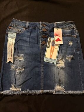 EN JEAN Distressed Button-Front Denim Mini Skirt - Medium Blue